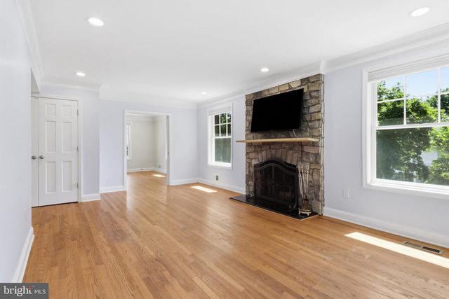 6012 OVERLEA RD, Bethesda, MD 20816