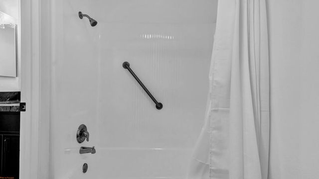 5300 E Waverly Drive J14, Palm Springs, CA 92264