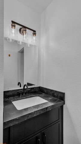 5300 E Waverly Drive J14, Palm Springs, CA 92264