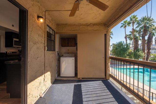 5300 E Waverly Drive J14, Palm Springs, CA 92264