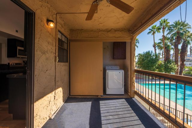 5300 E Waverly Drive J14, Palm Springs, CA 92264