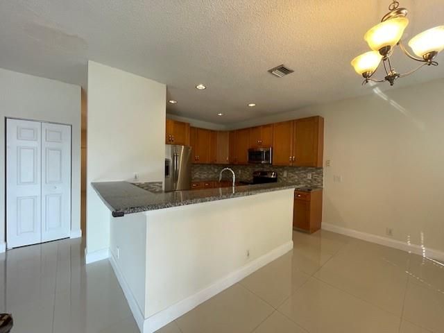 1156 Chinaberry Dr, Weston, FL 33327