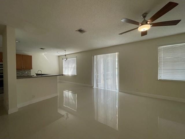 1156 Chinaberry Dr, Weston, FL 33327