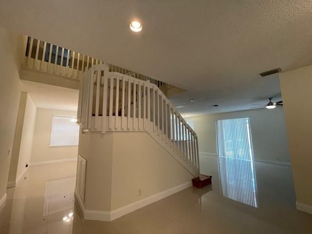 1156 Chinaberry Dr, Weston, FL 33327