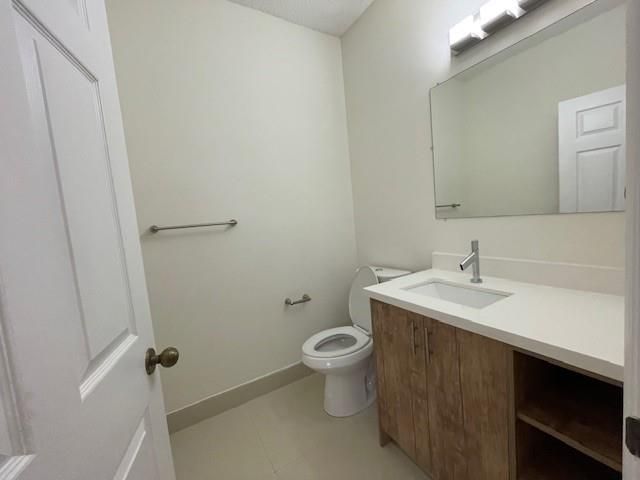 1156 Chinaberry Dr, Weston, FL 33327