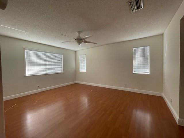 1156 Chinaberry Dr, Weston, FL 33327