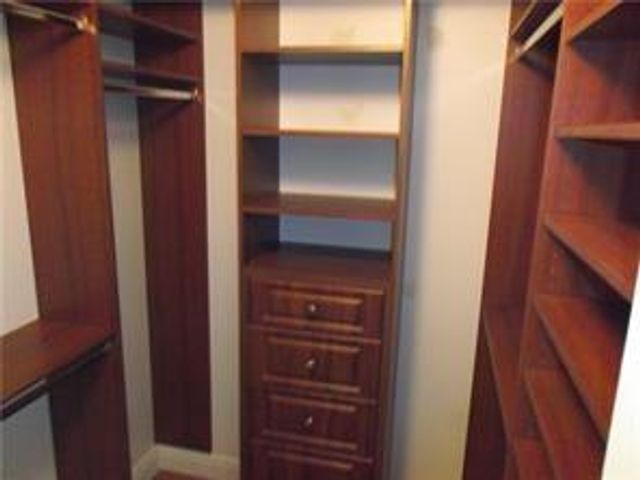 1156 Chinaberry Dr, Weston, FL 33327