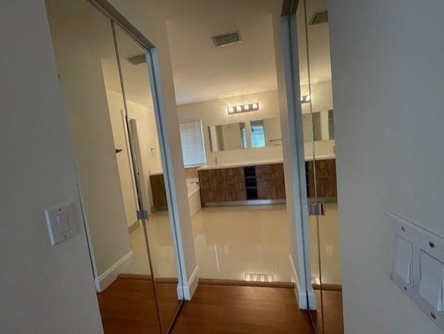 1156 Chinaberry Dr, Weston, FL 33327