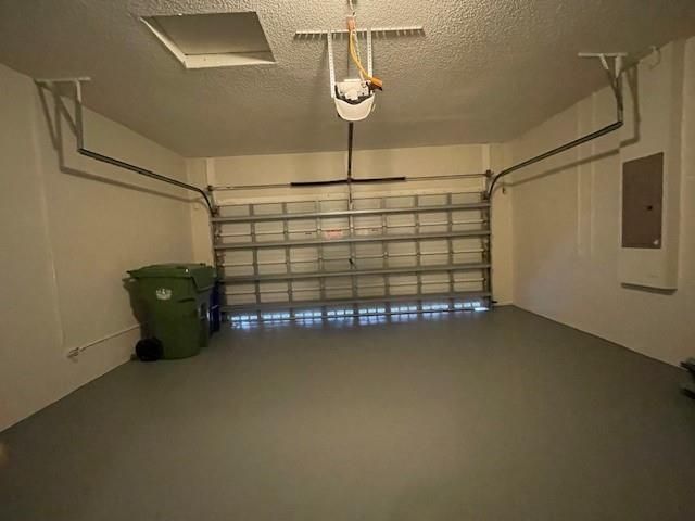 1156 Chinaberry Dr, Weston, FL 33327