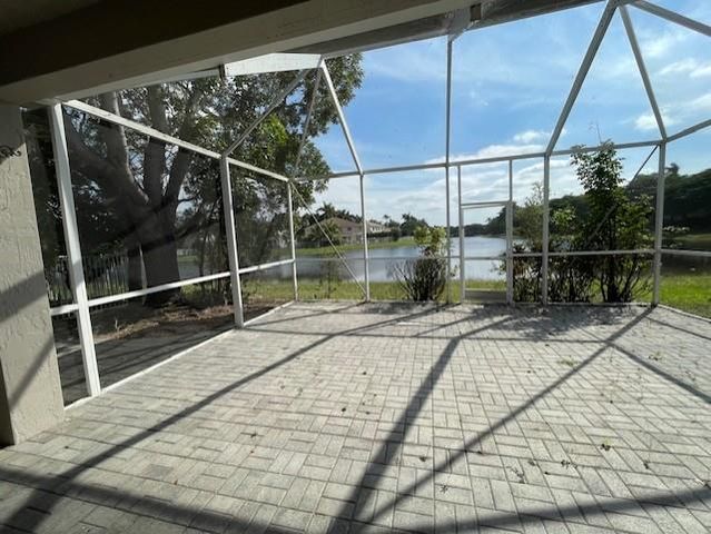 1156 Chinaberry Dr, Weston, FL 33327