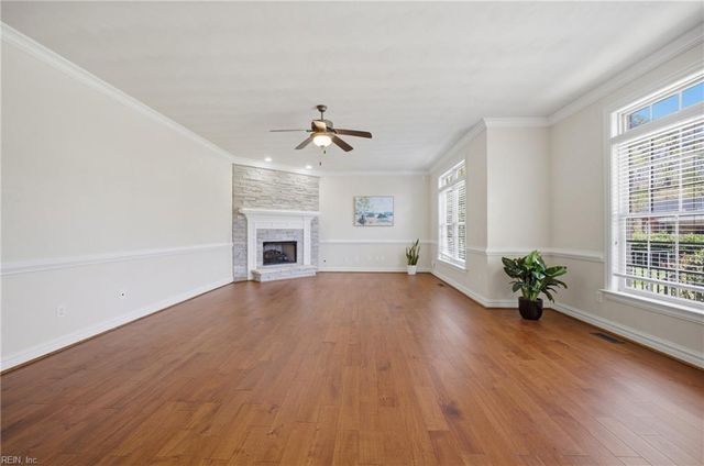 536 Thistley LN, Chesapeake, VA 23322