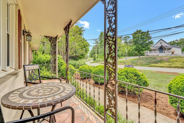 2072 McVitty RD, Roanoke, VA 24018