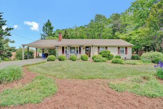 2072 McVitty RD, Roanoke, VA 24018