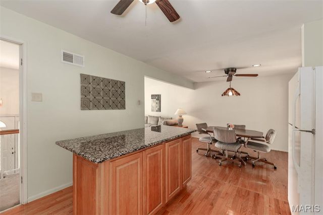 4882 Arevalo Drive, St Louis, MO 63128