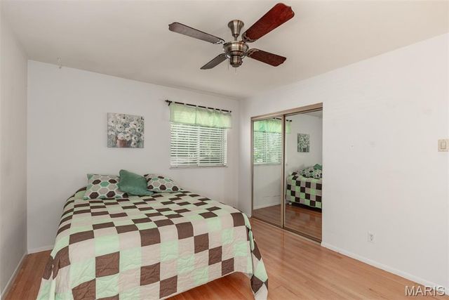 4882 Arevalo Drive, St Louis, MO 63128