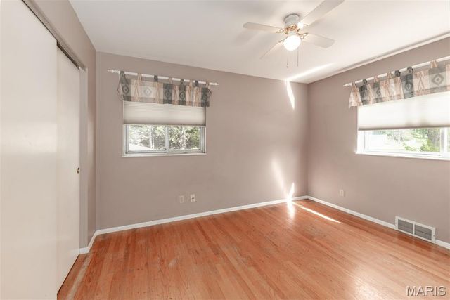 4882 Arevalo Drive, St Louis, MO 63128