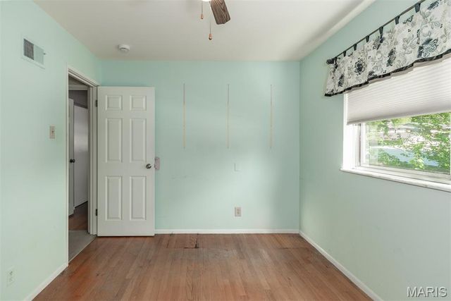 4882 Arevalo Drive, St Louis, MO 63128
