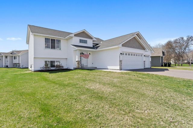 7905 Lambert Avenue NE, Otsego, MN 55301