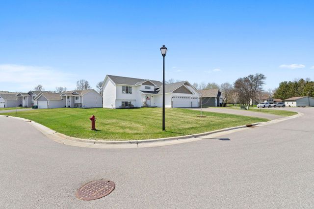 7905 Lambert Avenue NE, Otsego, MN 55301