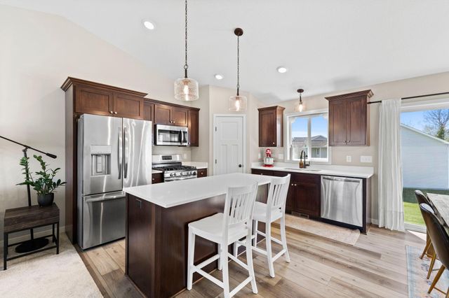 7905 Lambert Avenue NE, Otsego, MN 55301