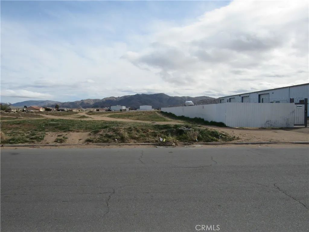 0 Pioneer, Apple Valley, CA 92307