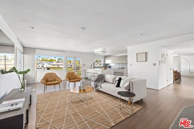 411 Rees Street, Playa Del Rey, CA 90293