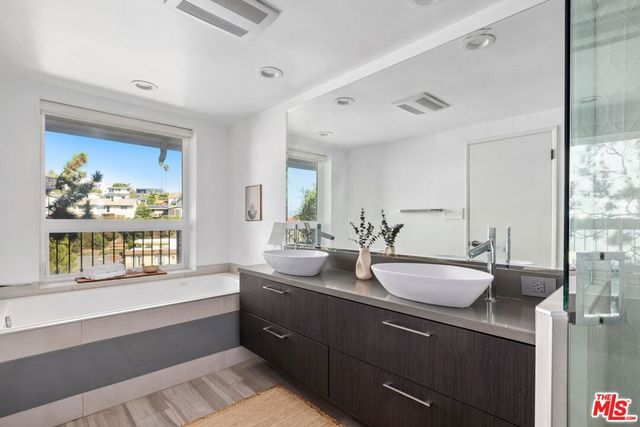 411 Rees Street, Playa Del Rey, CA 90293