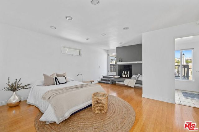 411 Rees Street, Playa Del Rey, CA 90293