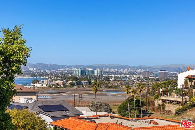 411 Rees Street, Playa Del Rey, CA 90293