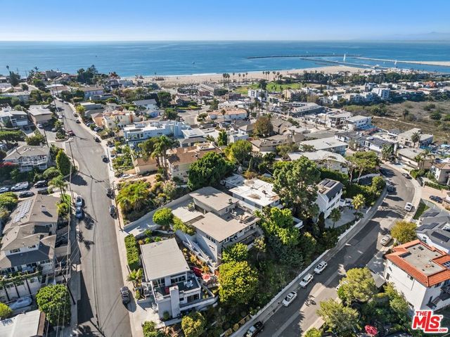 411 Rees Street, Playa Del Rey, CA 90293