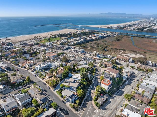 411 Rees Street, Playa Del Rey, CA 90293