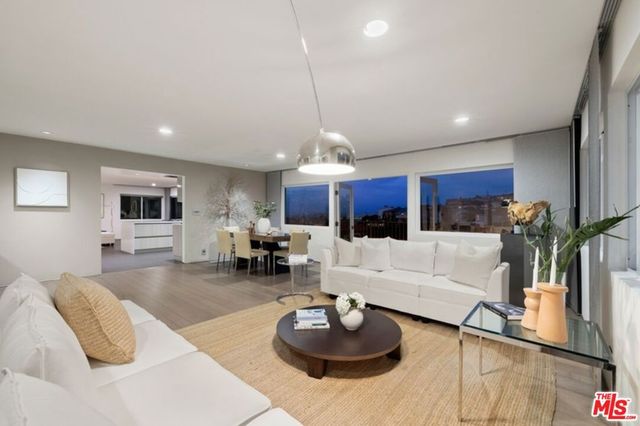 411 Rees Street, Playa Del Rey, CA 90293