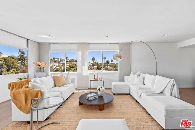 411 Rees Street, Playa Del Rey, CA 90293