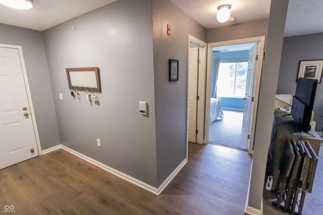 5011 Opal Ridge Lane 208, Indianapolis, IN 46237