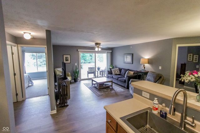 5011 Opal Ridge Lane 208, Indianapolis, IN 46237