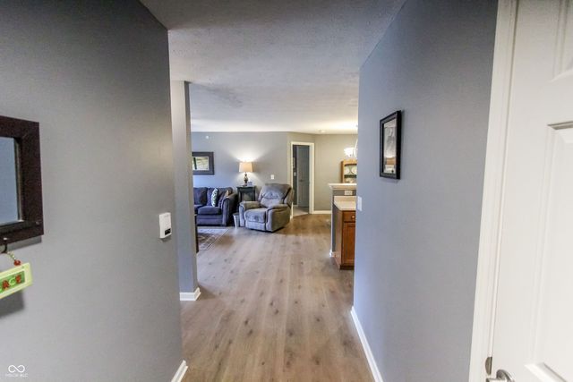 5011 Opal Ridge Lane 208, Indianapolis, IN 46237