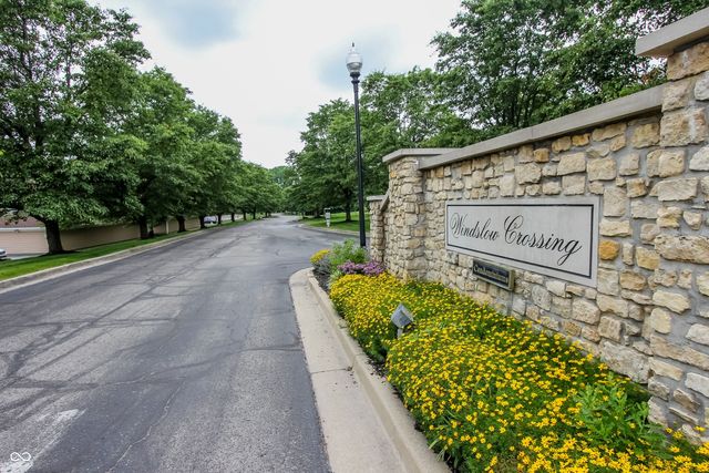 5011 Opal Ridge Lane 208, Indianapolis, IN 46237