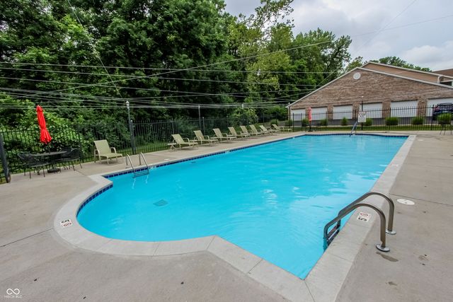 5011 Opal Ridge Lane 208, Indianapolis, IN 46237