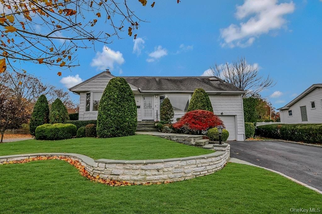 1 Fulton Place, Jericho, NY 11753