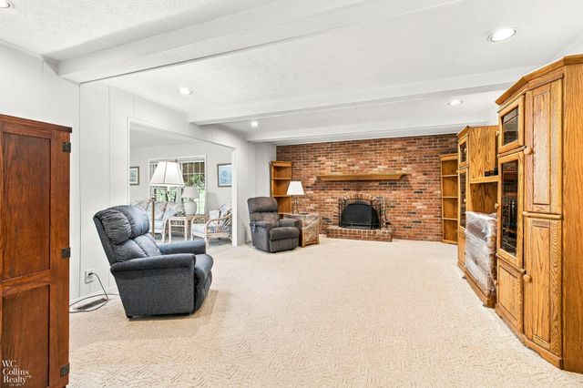 1200 Priscilla Lane, Rochester Hills, MI 48309