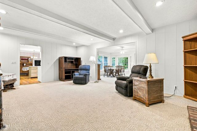 1200 Priscilla Lane, Rochester Hills, MI 48309