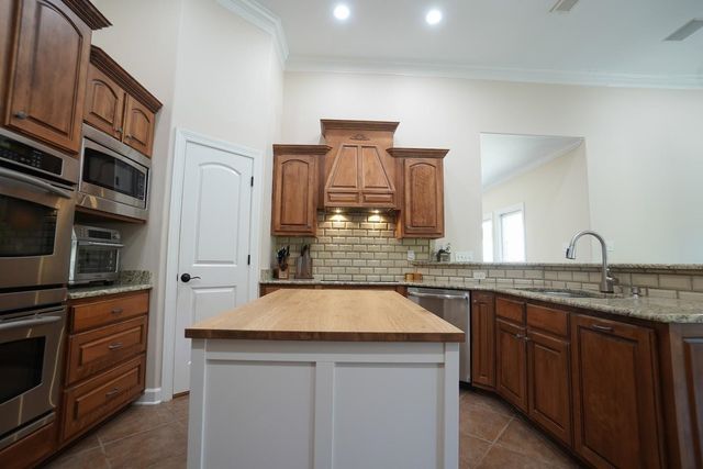270 FAIR MEADOWS LN, Eads, TN 38028
