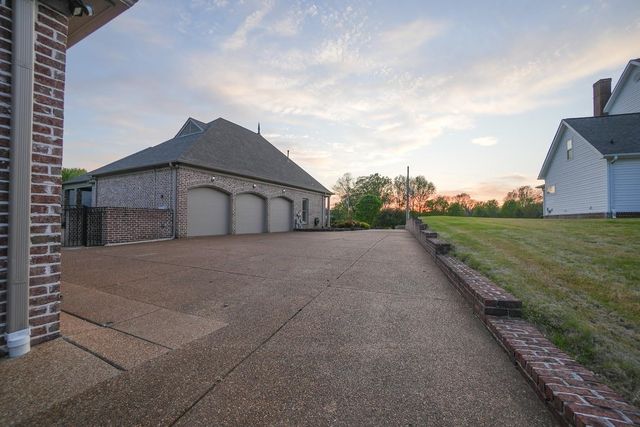 270 FAIR MEADOWS LN, Eads, TN 38028