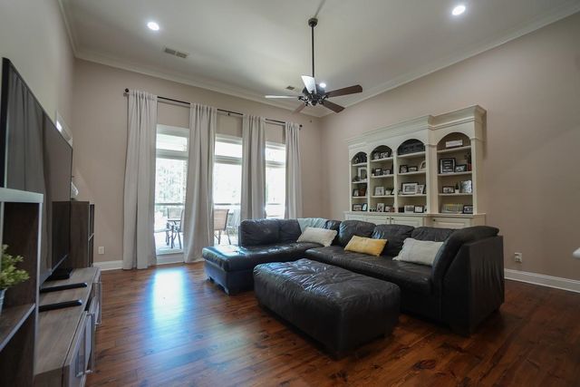 270 FAIR MEADOWS LN, Eads, TN 38028