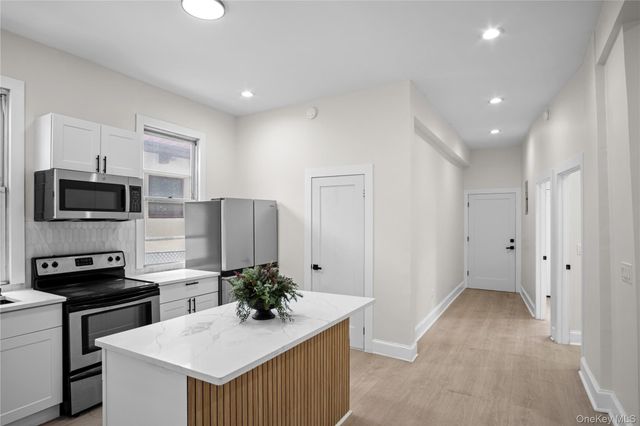 130 S 9th Avenue, Mount Vernon, NY 10550