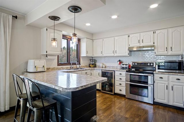 2244 90th Avenue, Eau Claire, WI 54703