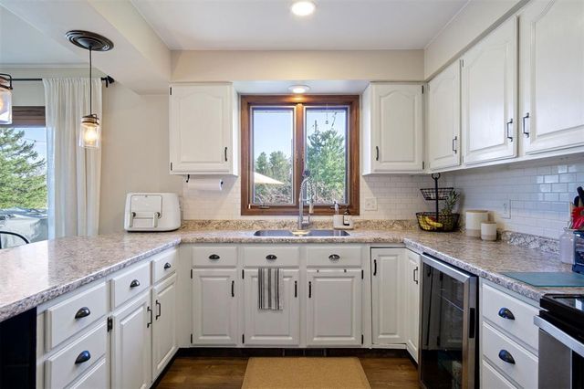 2244 90th Avenue, Eau Claire, WI 54703