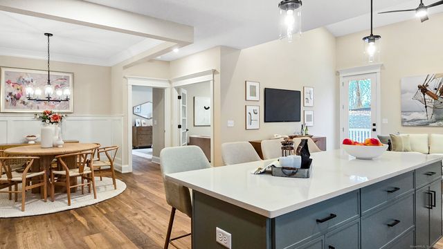 39 Summertime Circle, Stonington, CT 06379