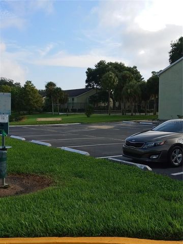 902 LAKE DESTINY ROAD G, Altamonte Springs, FL 32714