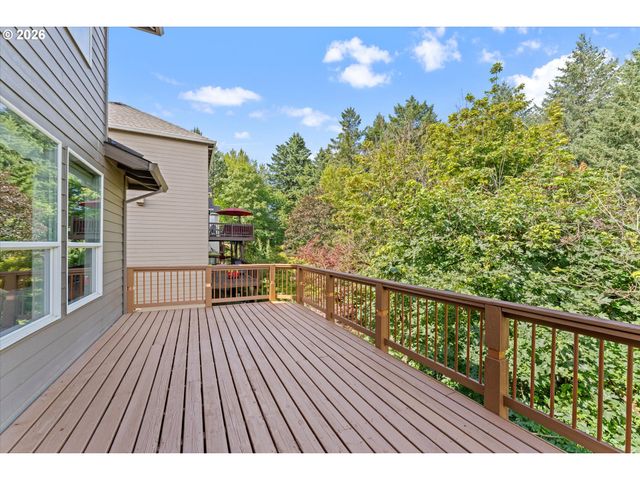 13425 Sw ESSEX Dr, Portland, OR 97223
